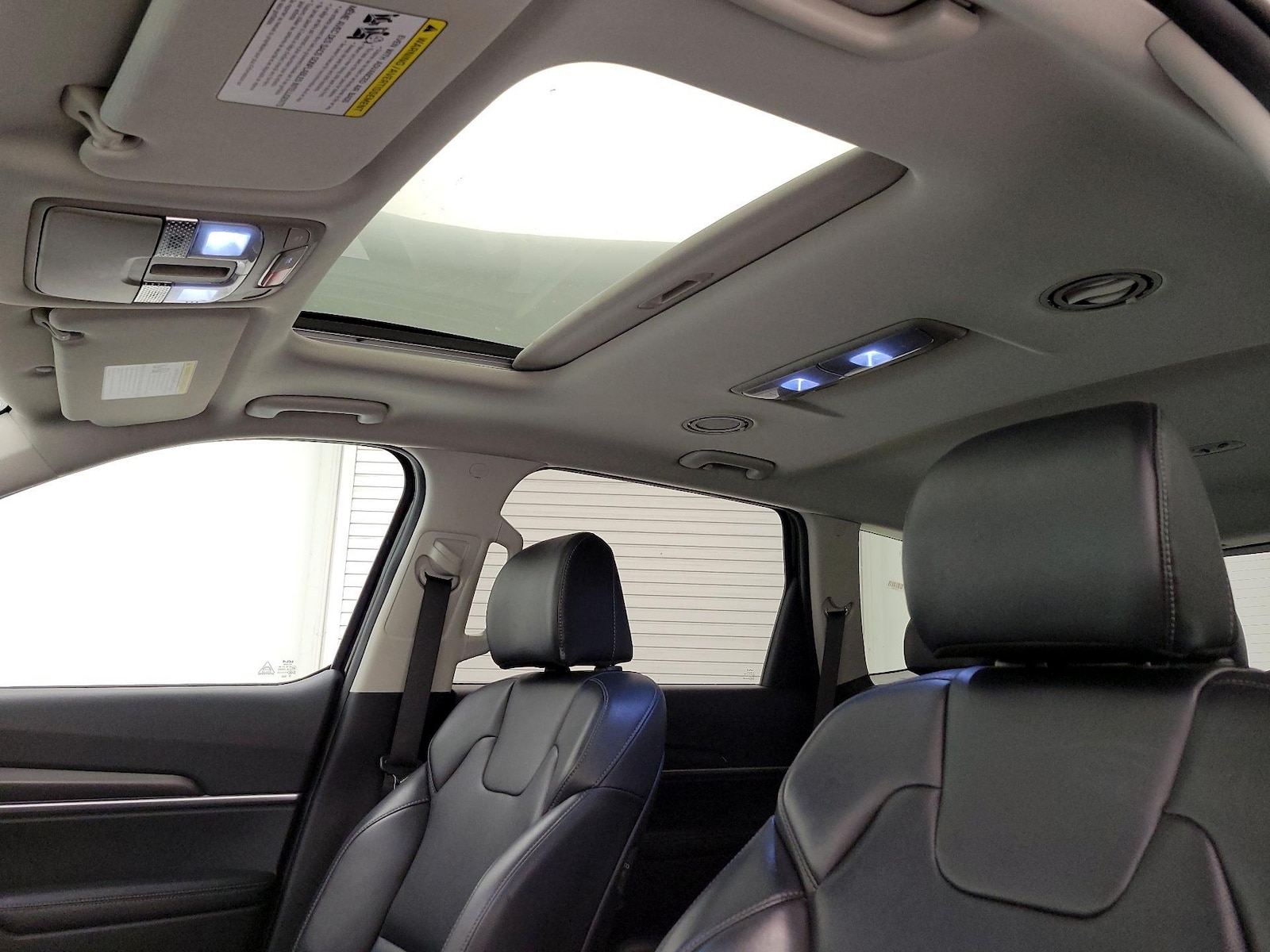 Sunroof(s) & Overhead Airbags