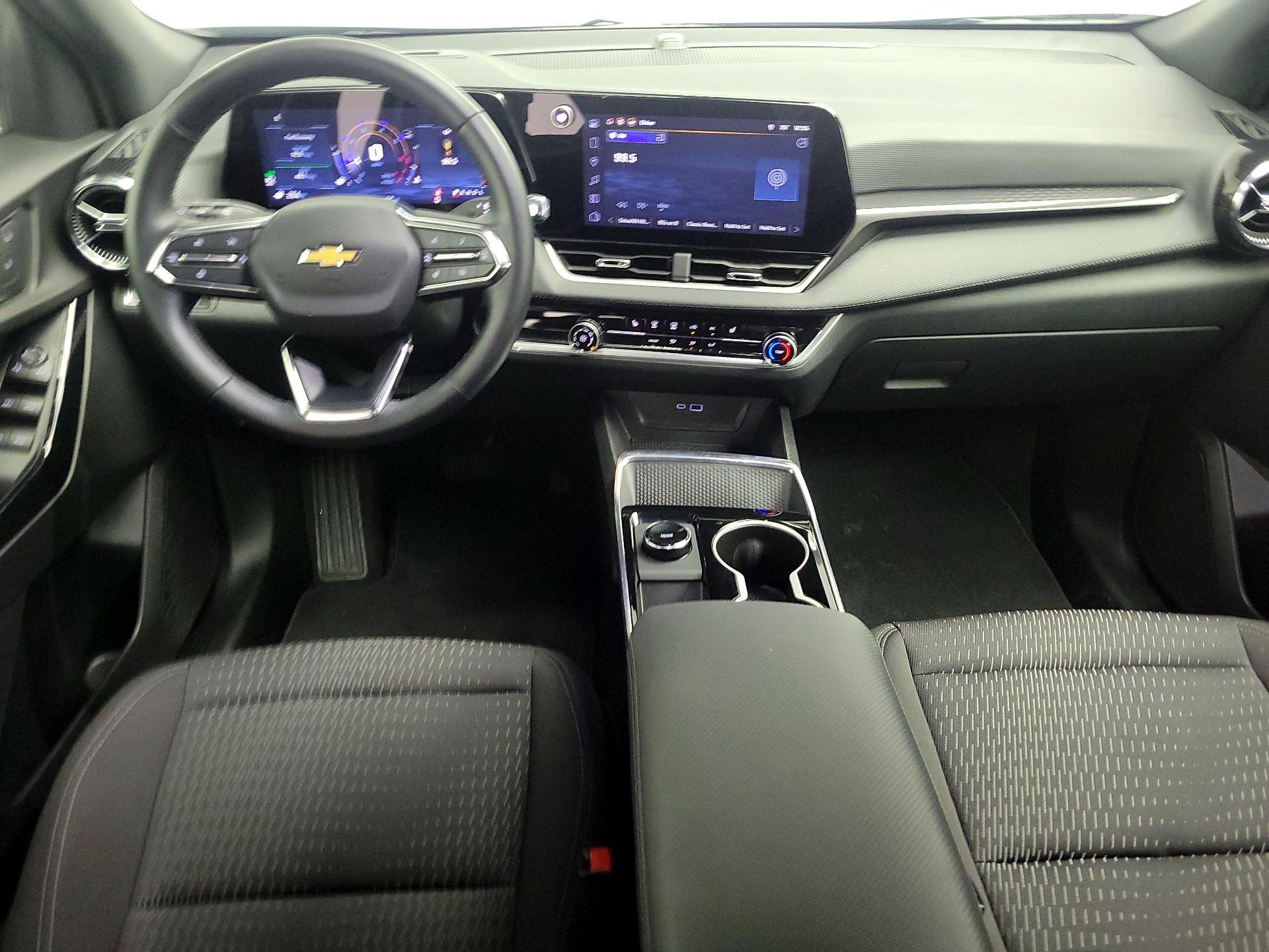 Thumbnail: 2026 Chevrolet Equinox - 9