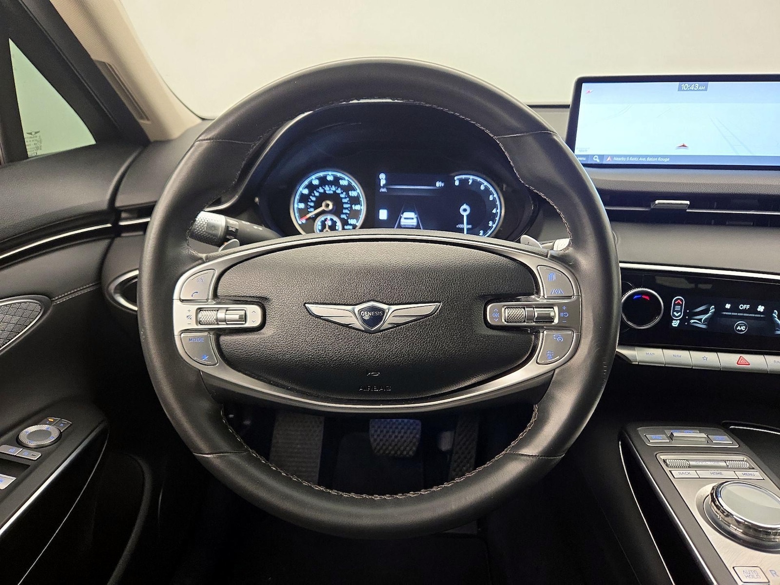 2025 GENESIS GV70 Standard - Photo 11