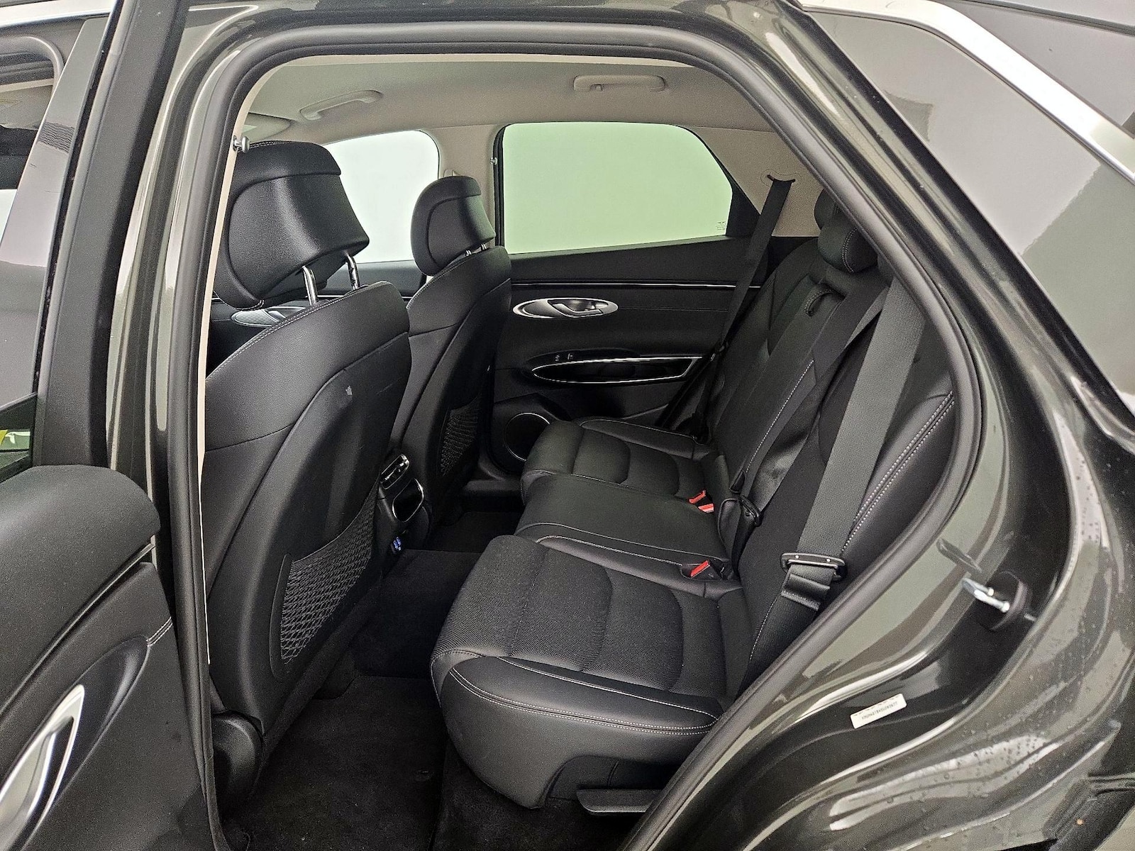 2025 GENESIS GV70 Standard - Photo 21