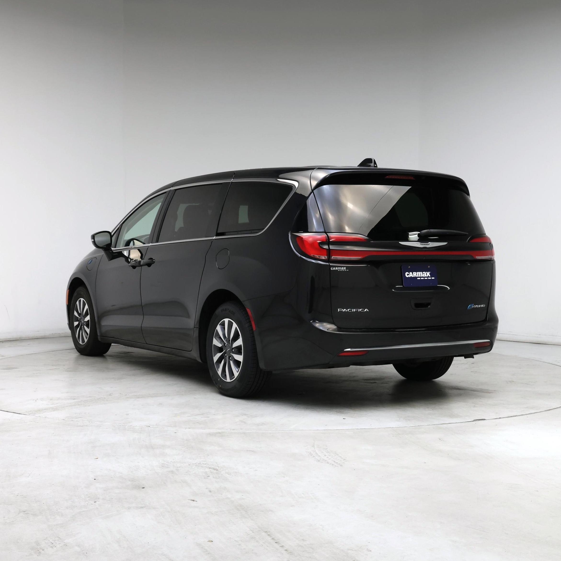 Thumbnail: 2024 Chrysler Pacifica - 2