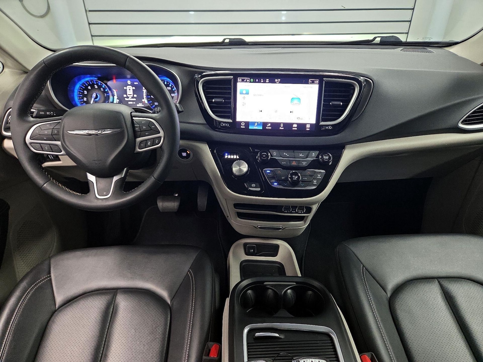 Apple CarPlay® & Android Auto™