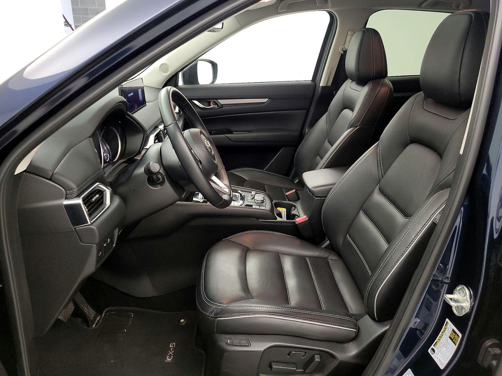 2025 Mazda CX-5 S Preferred package - Photo 12