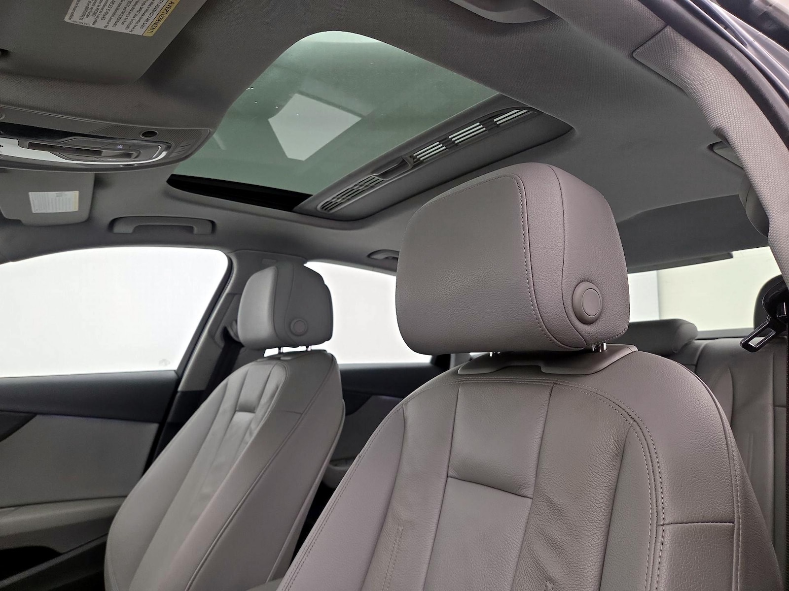Sunroof(s) & Overhead Airbags