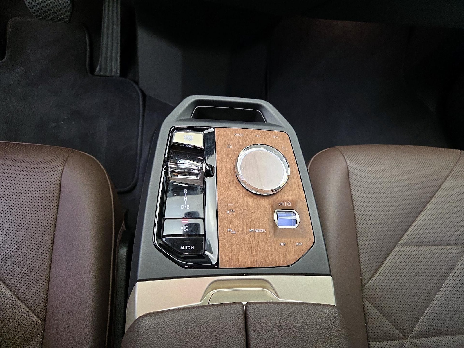 2024 BMW iX Base - Photo 19