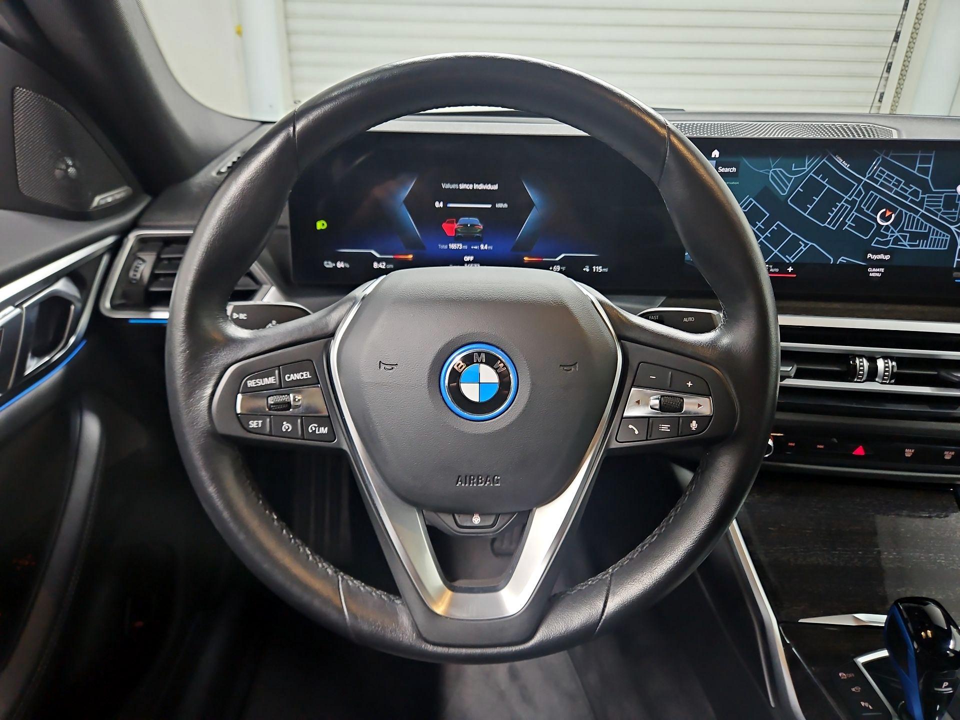 Thumbnail: 2023 BMW i4 - 10