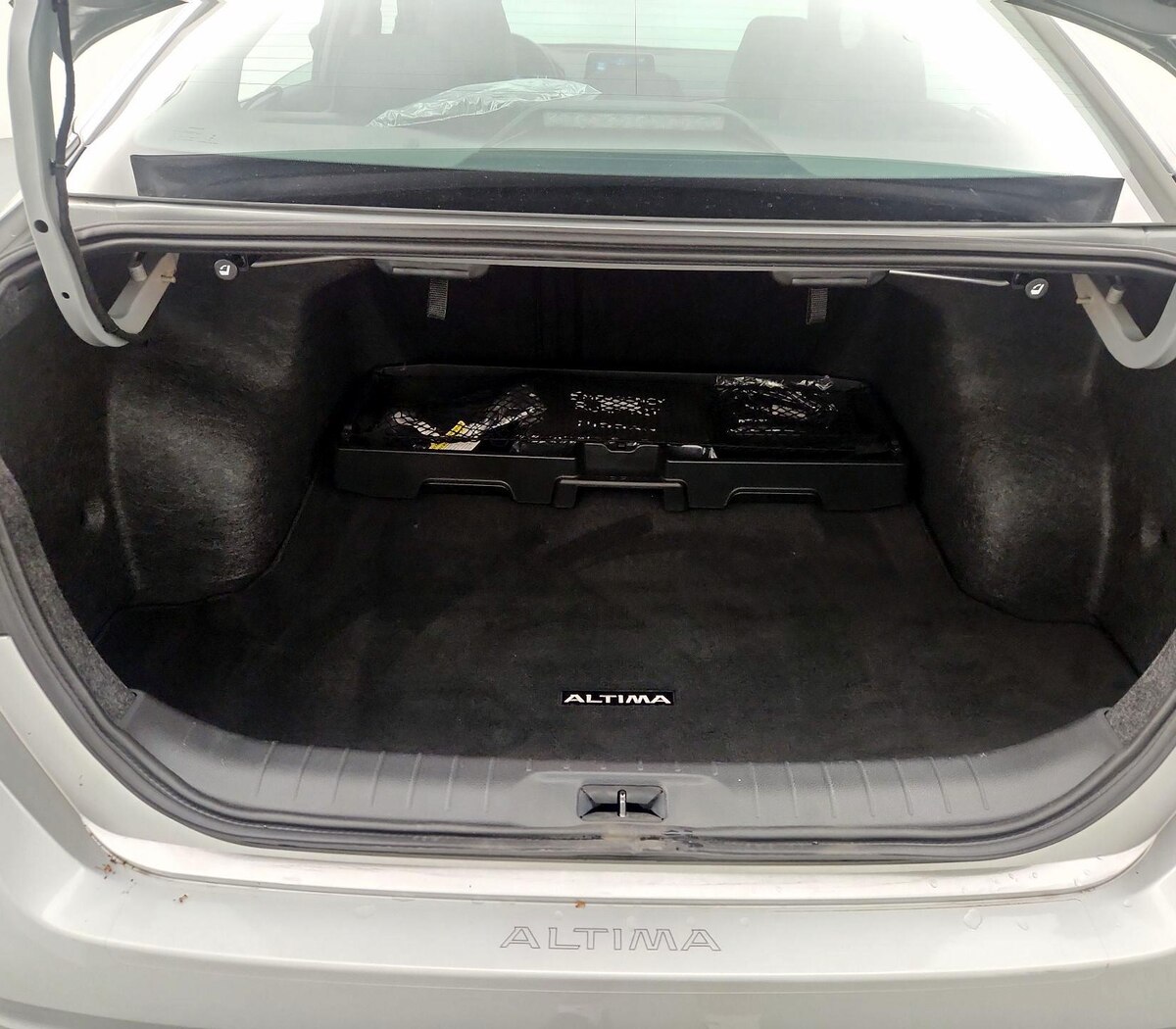 Trunk/Cargo (Seats Up)