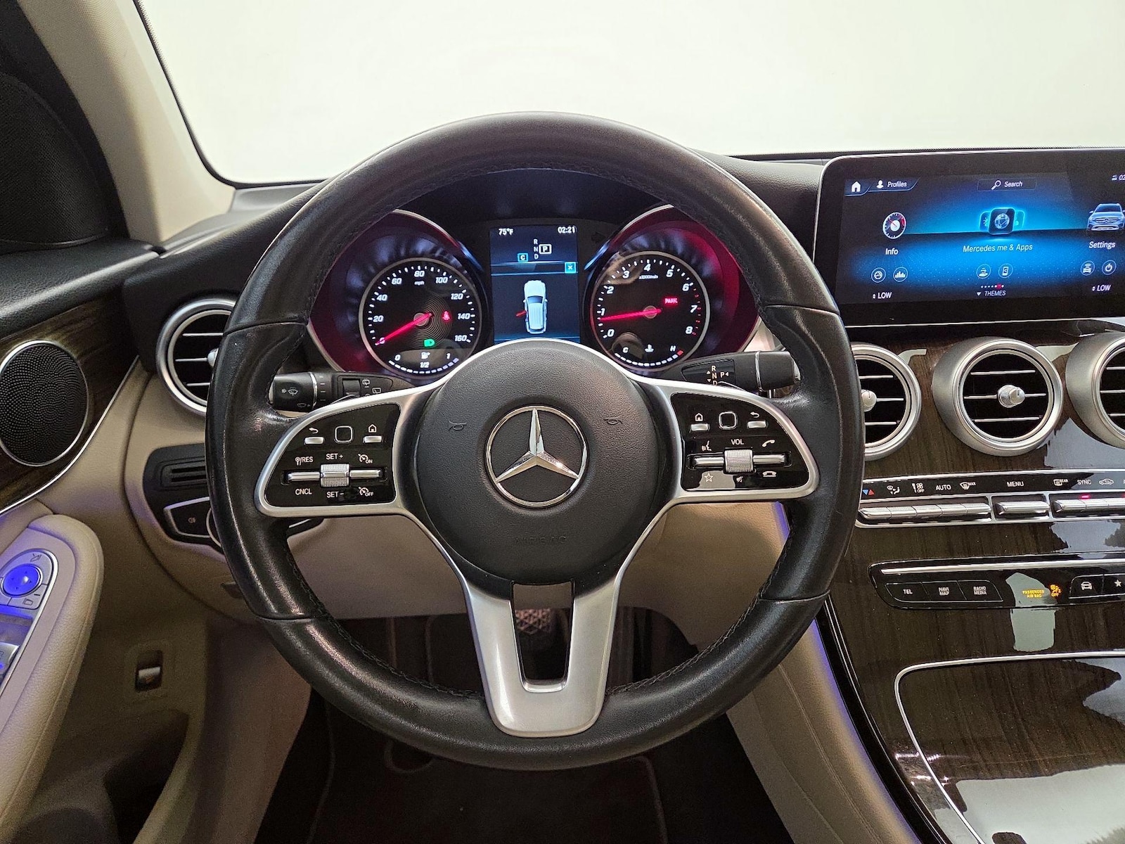 2021 Mercedes-Benz GLC GLC300 - Photo 11