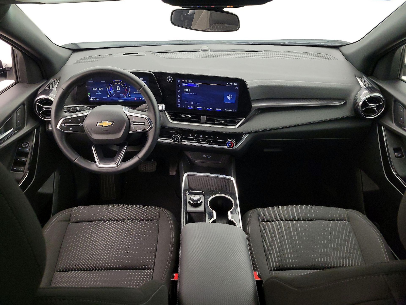 2026 Chevrolet Equinox LT - Photo 10