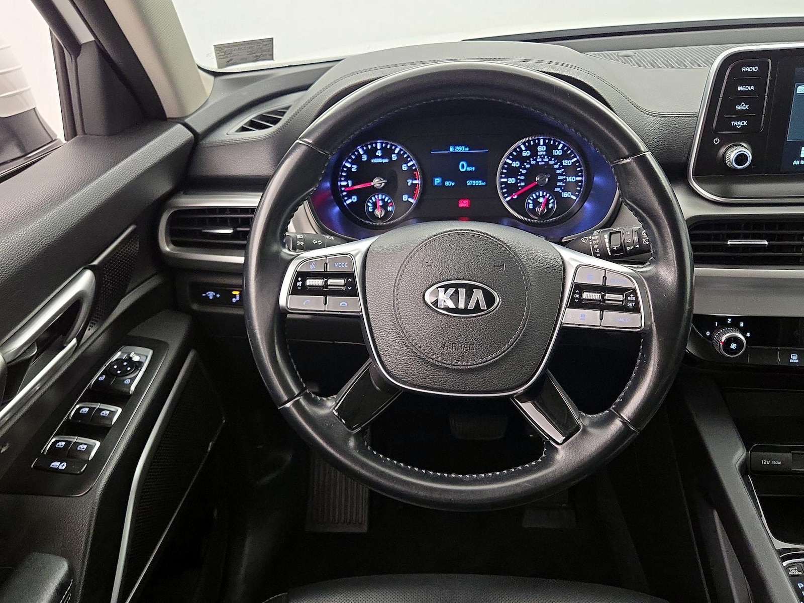 2020 Kia Telluride LX - Photo 11