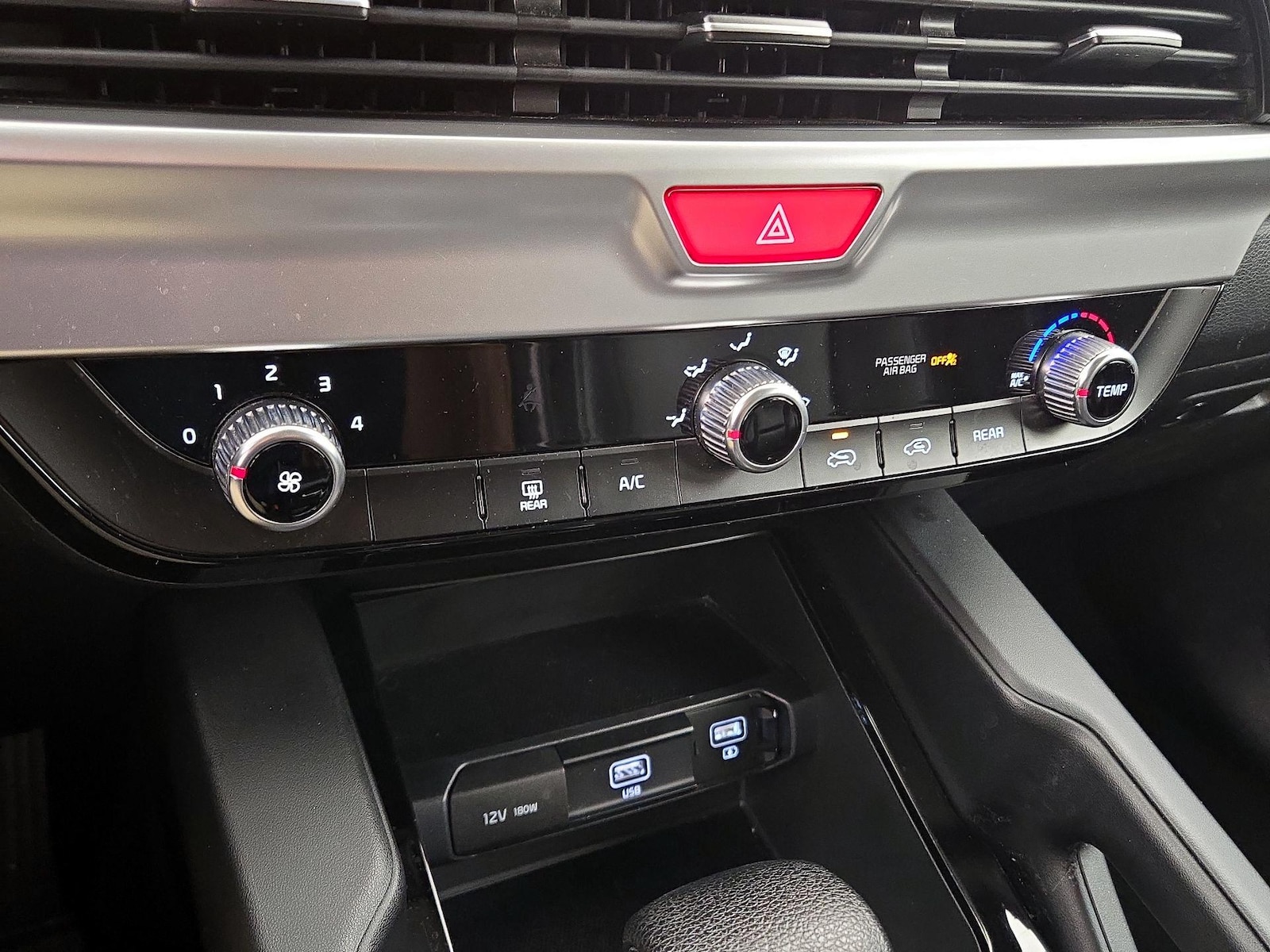 2020 Kia Telluride LX - Photo 17