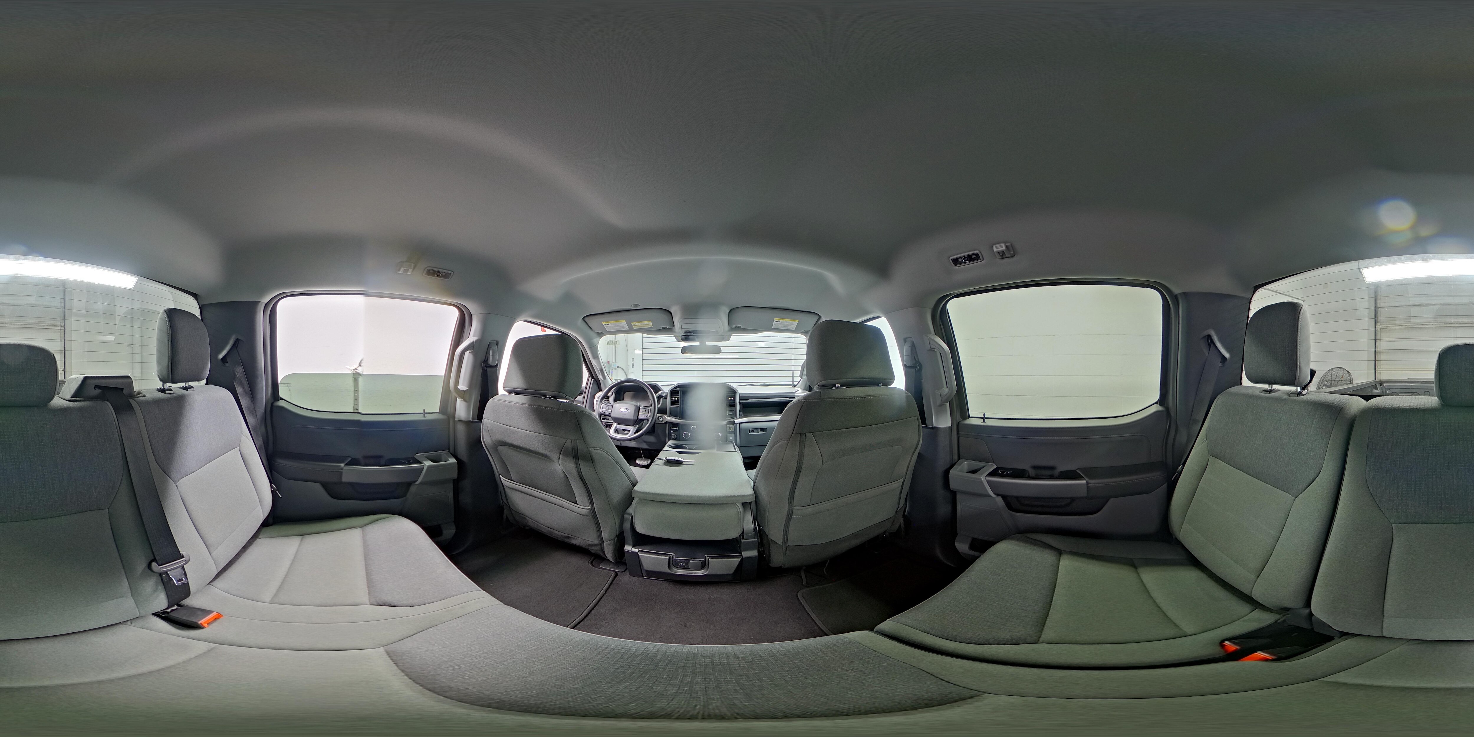 2025 Ford F-150 XLT - Photo 25