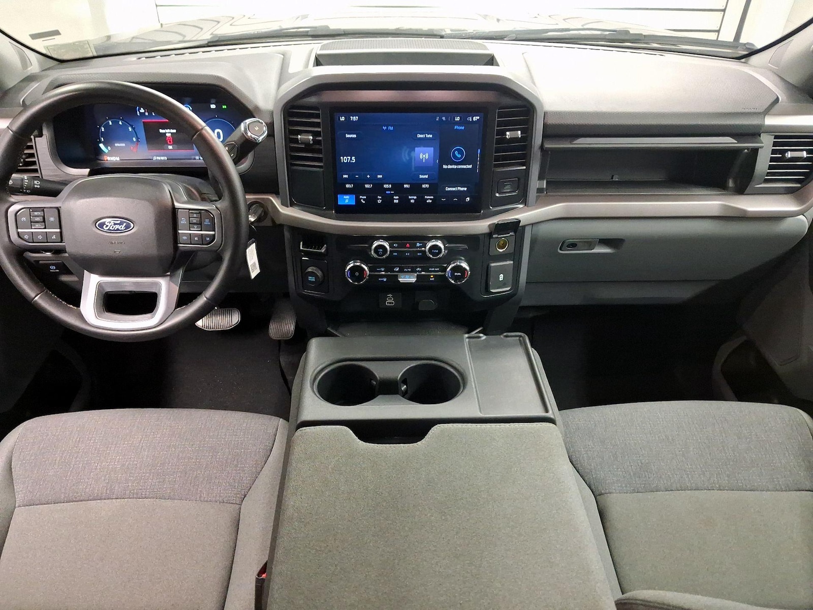 2025 Ford F-150 XLT - Photo 10