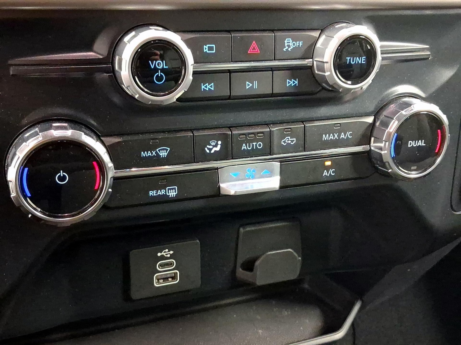 2025 Ford F-150 XLT - Photo 17