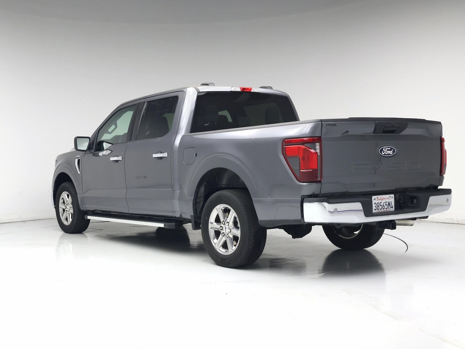 2025 Ford F-150 XLT - Photo 3