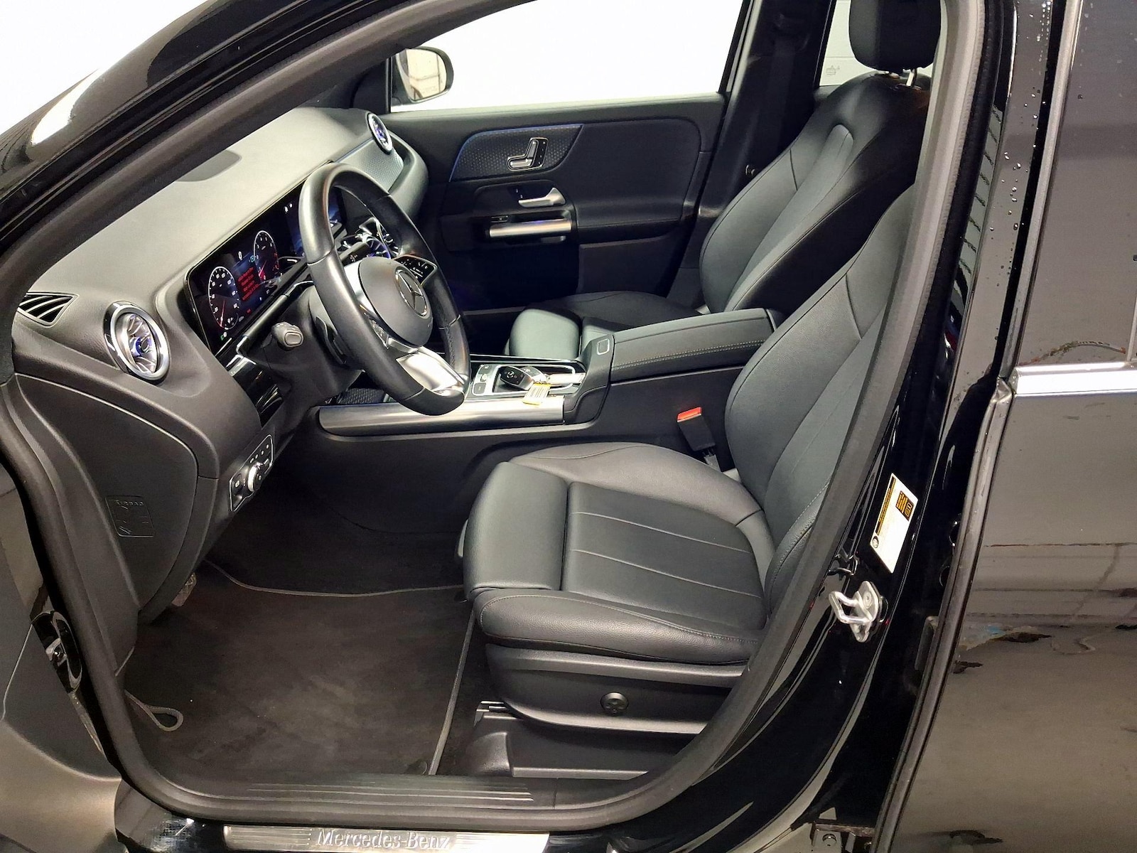 2025 Mercedes-Benz GLA GLA250 - Photo 10