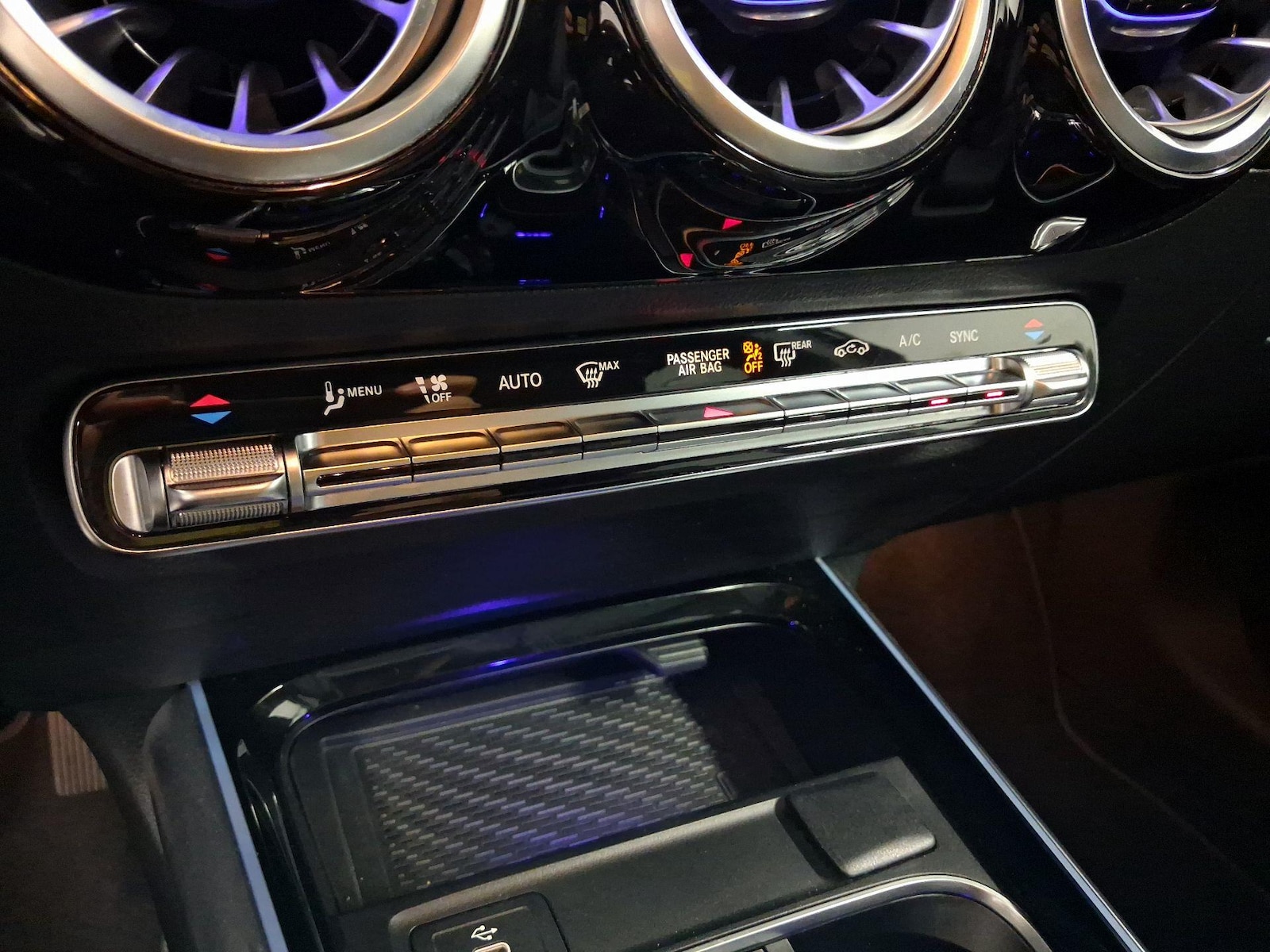 2025 Mercedes-Benz GLA GLA250 - Photo 13