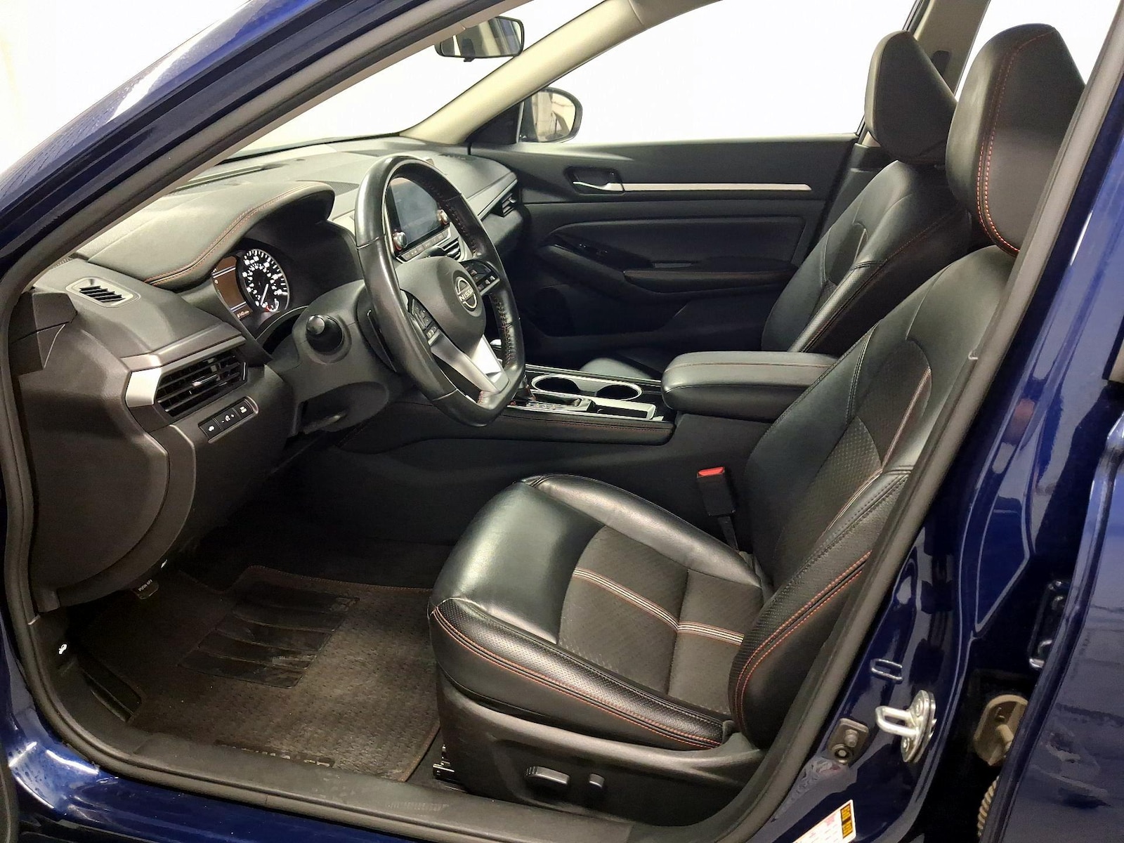 Power Seat(s) & Side Airbags