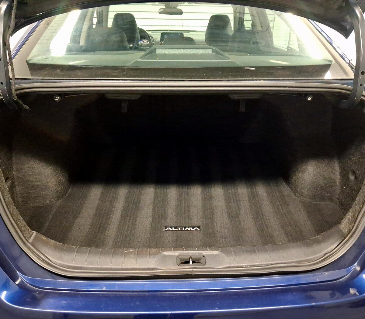 Trunk/Cargo (Seats Up)