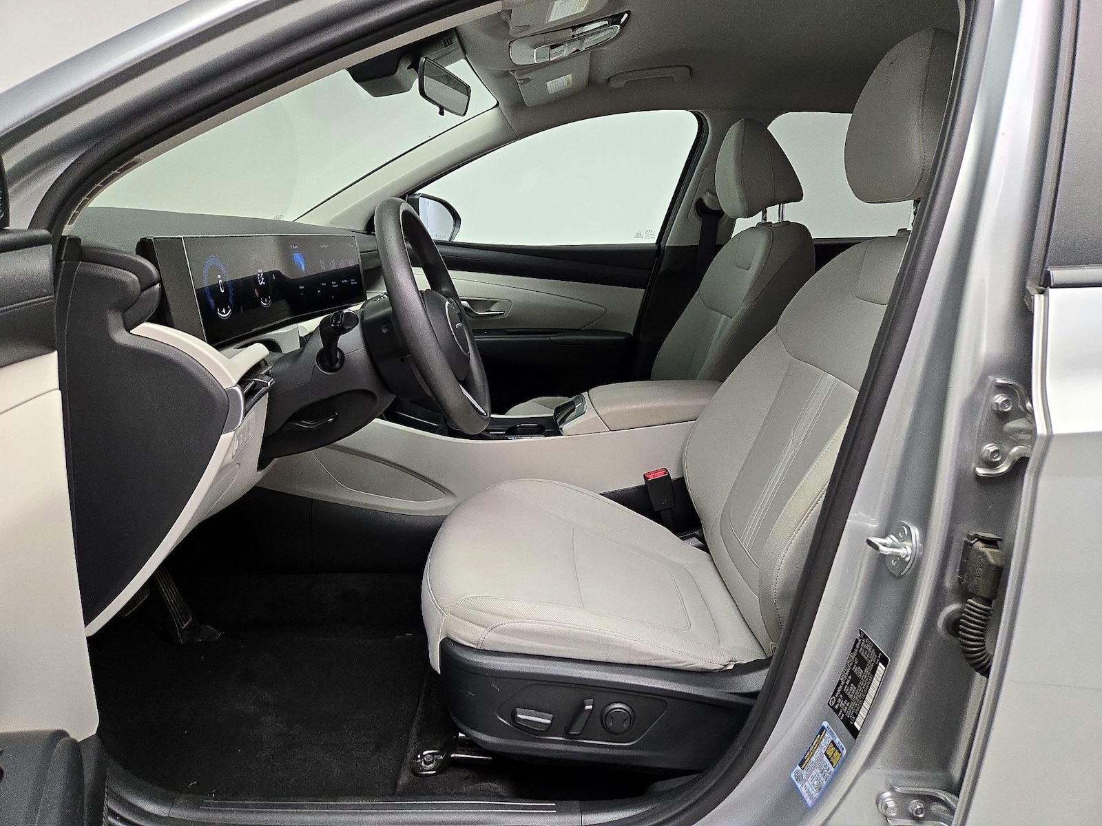 2025 Hyundai Tucson SEL - Photo 12