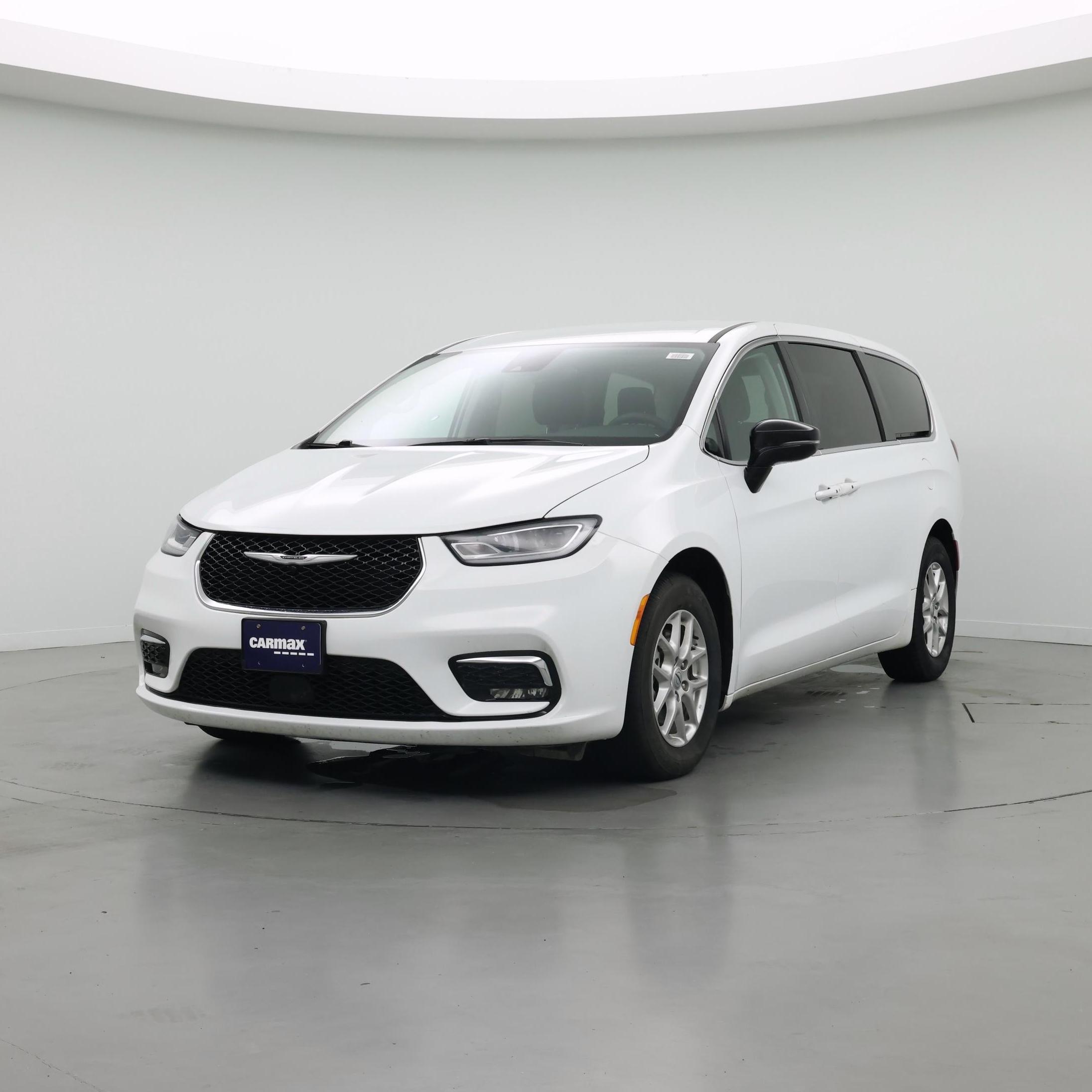 Thumbnail: 2024 Chrysler Pacifica - 4