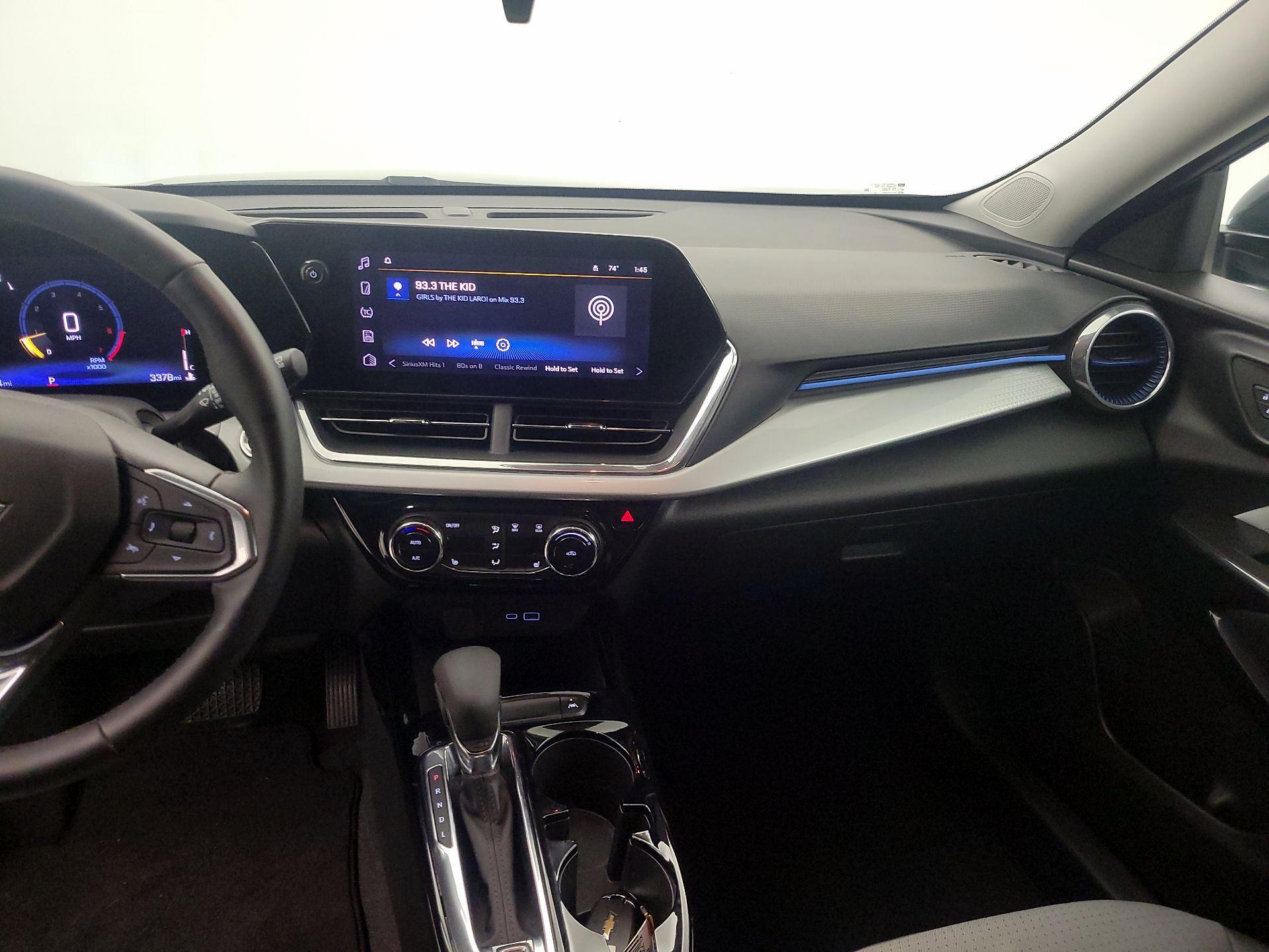 Thumbnail: 2025 Chevrolet Trax - 9