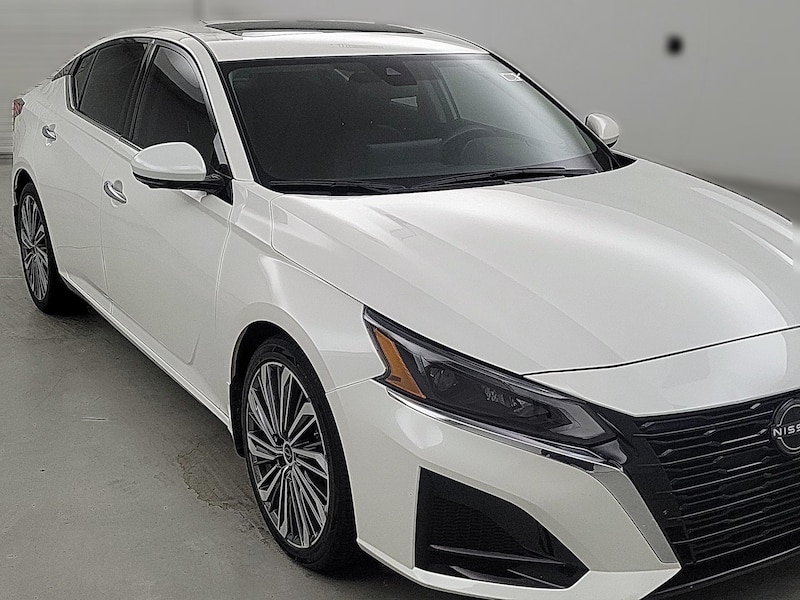 2023 Nissan Altima SL