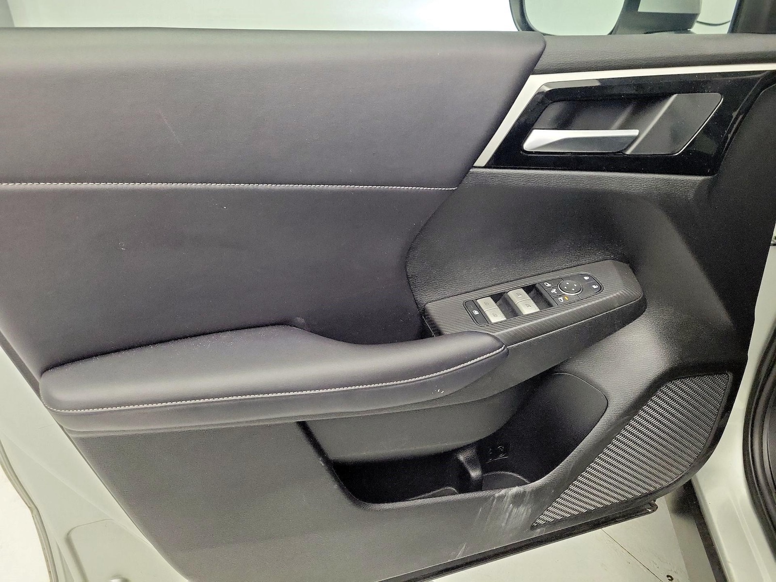 2024 Mitsubishi Outlander SE - Photo 13