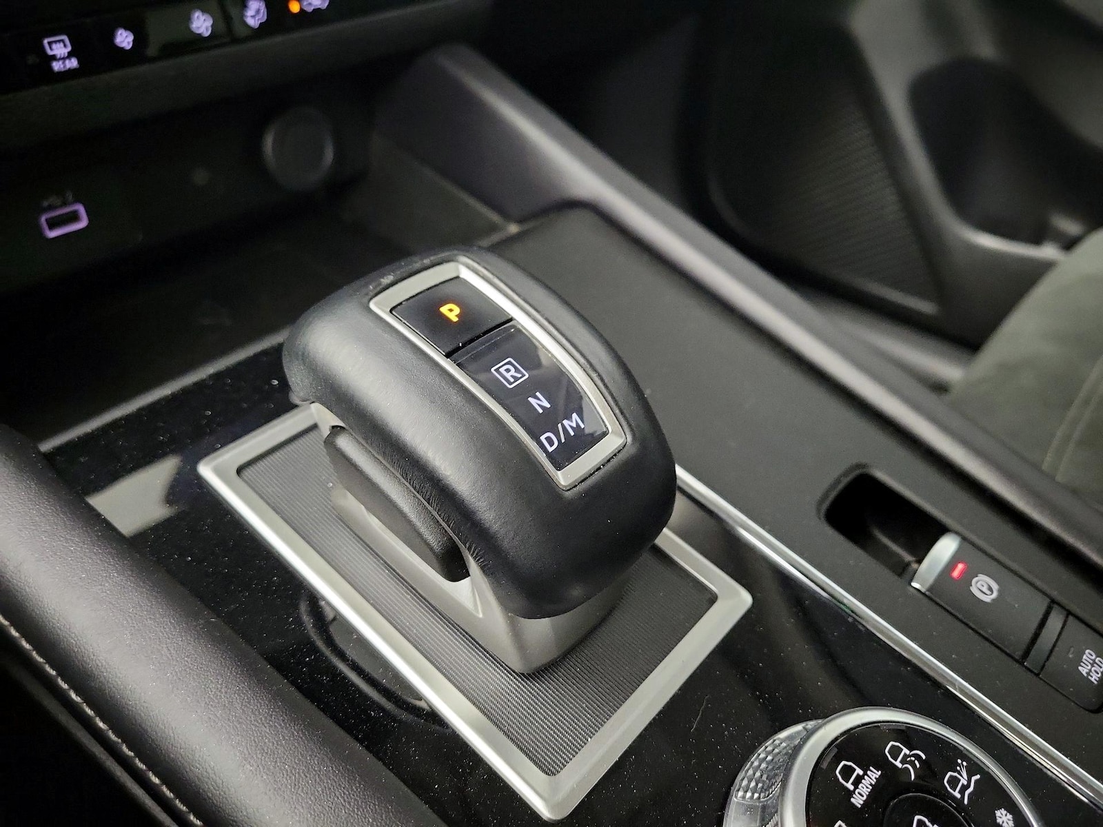 2024 Mitsubishi Outlander SE - Photo 18