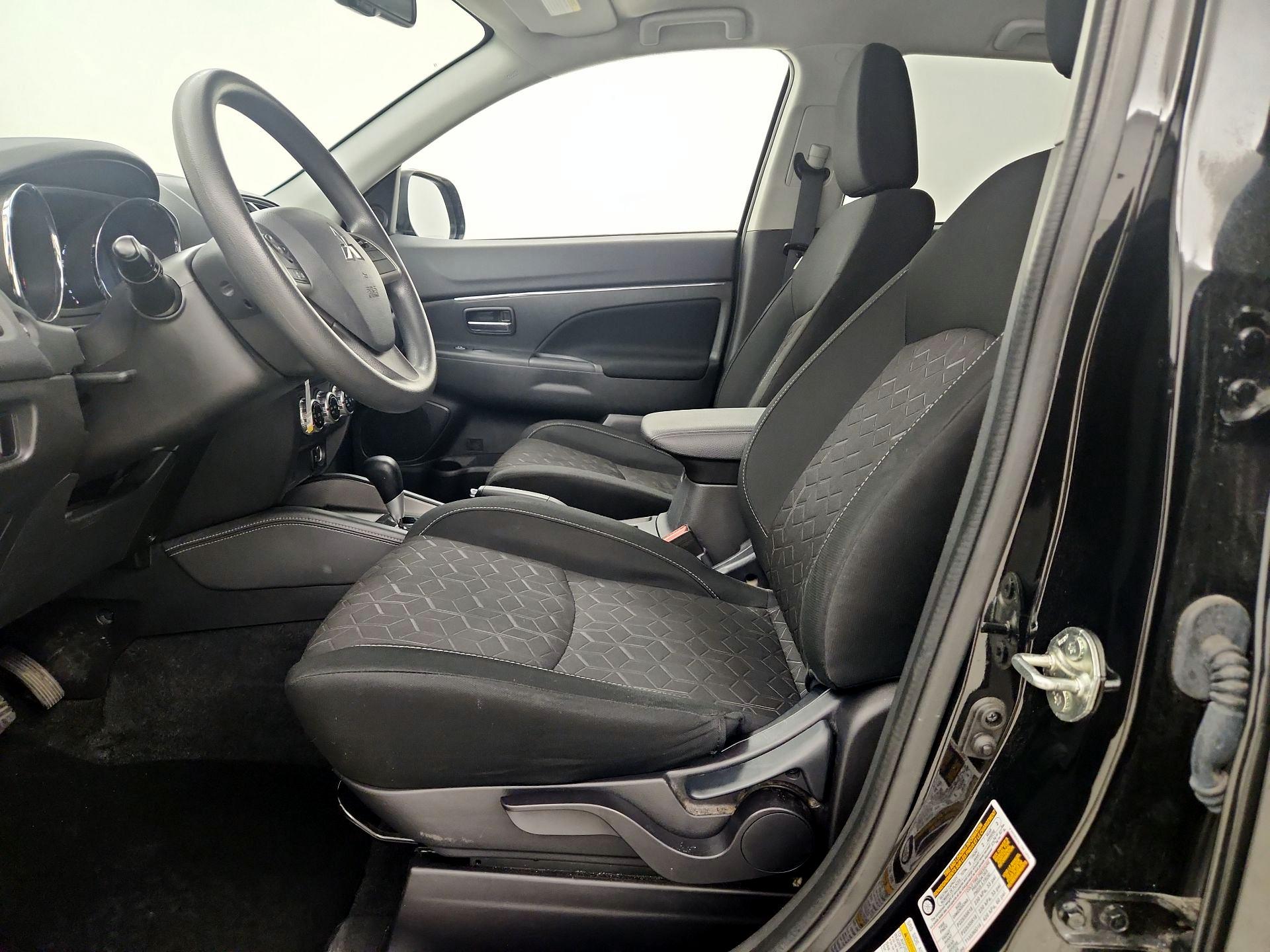 Thumbnail: 2024 Mitsubishi Outlander Sport - 11