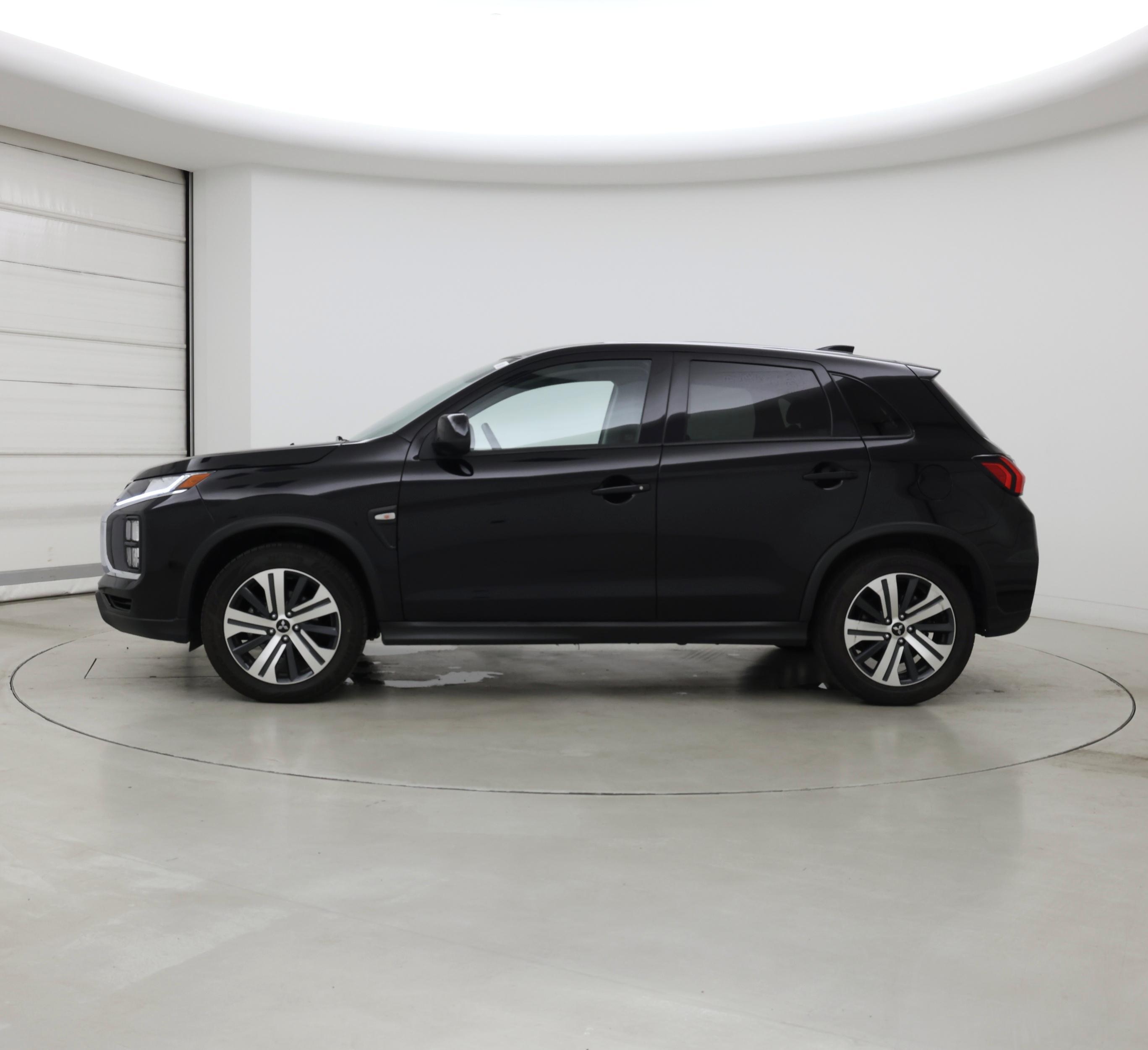 Thumbnail: 2024 Mitsubishi Outlander Sport - 3