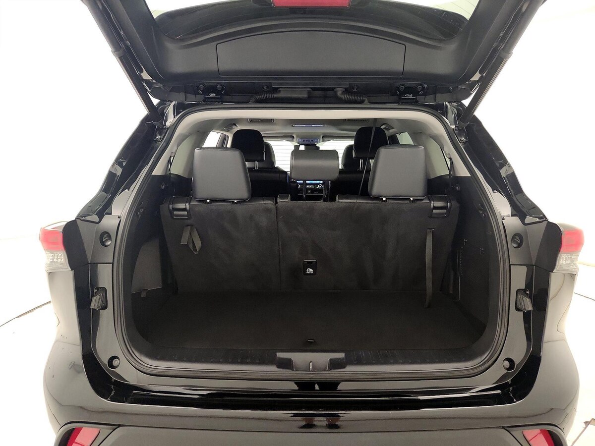 Trunk/Cargo (Seats Up)