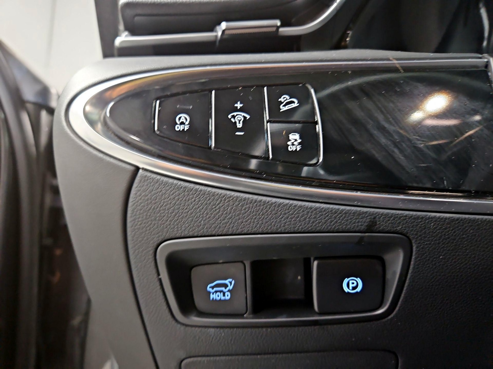 2025 GENESIS GV70 Standard - Photo 14