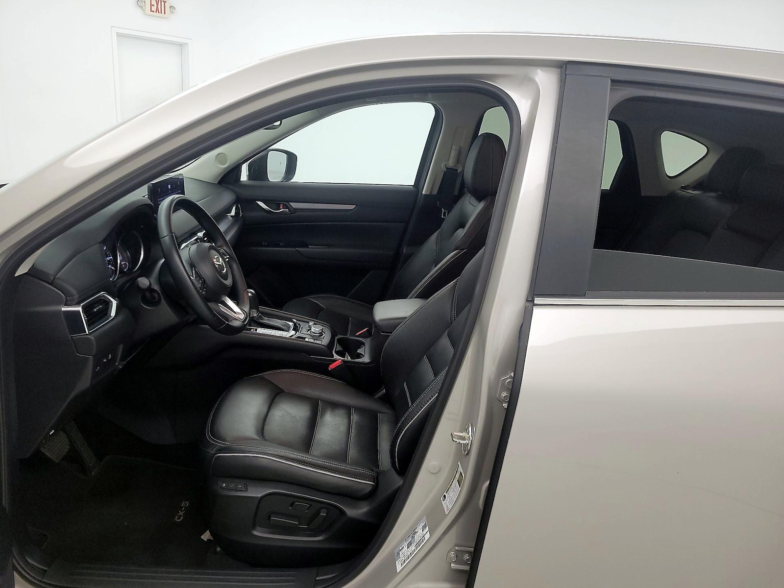 2025 Mazda CX-5 S Preferred package - Photo 12
