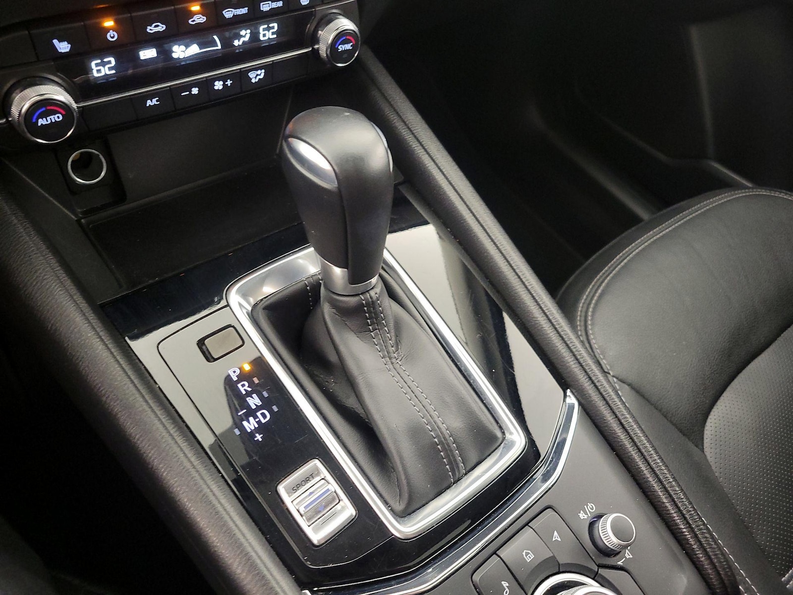 2025 Mazda CX-5 S Preferred package - Photo 19