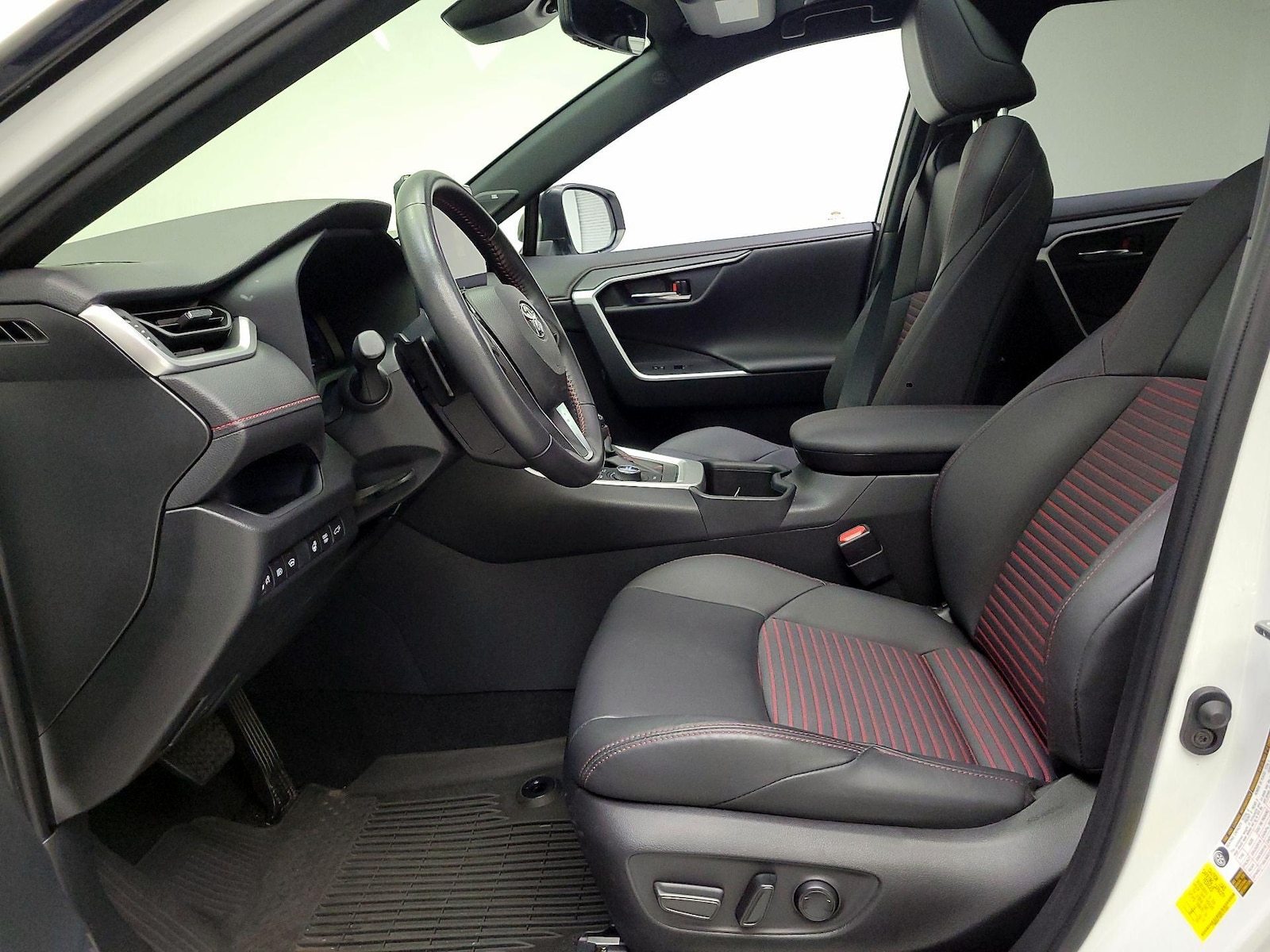 2023 Toyota RAV4 XSE - Photo 12