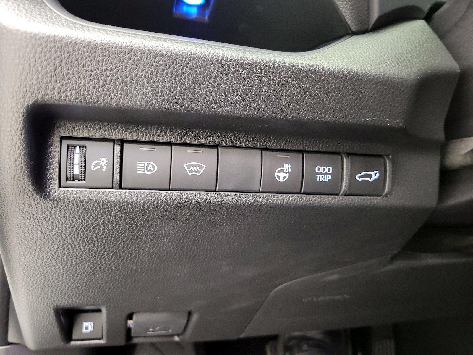 2023 Toyota RAV4 XSE - Photo 14