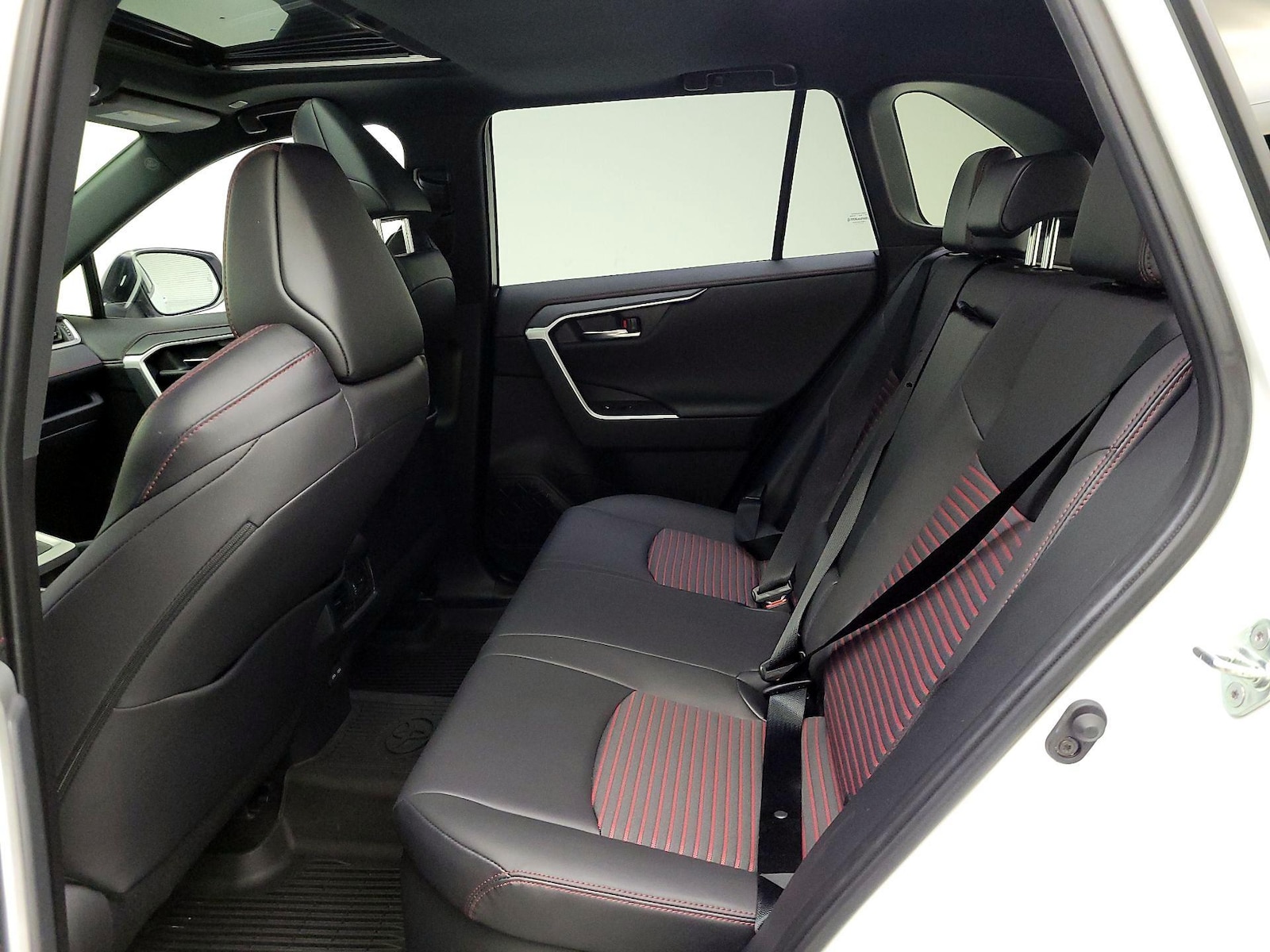 2023 Toyota RAV4 XSE - Photo 22