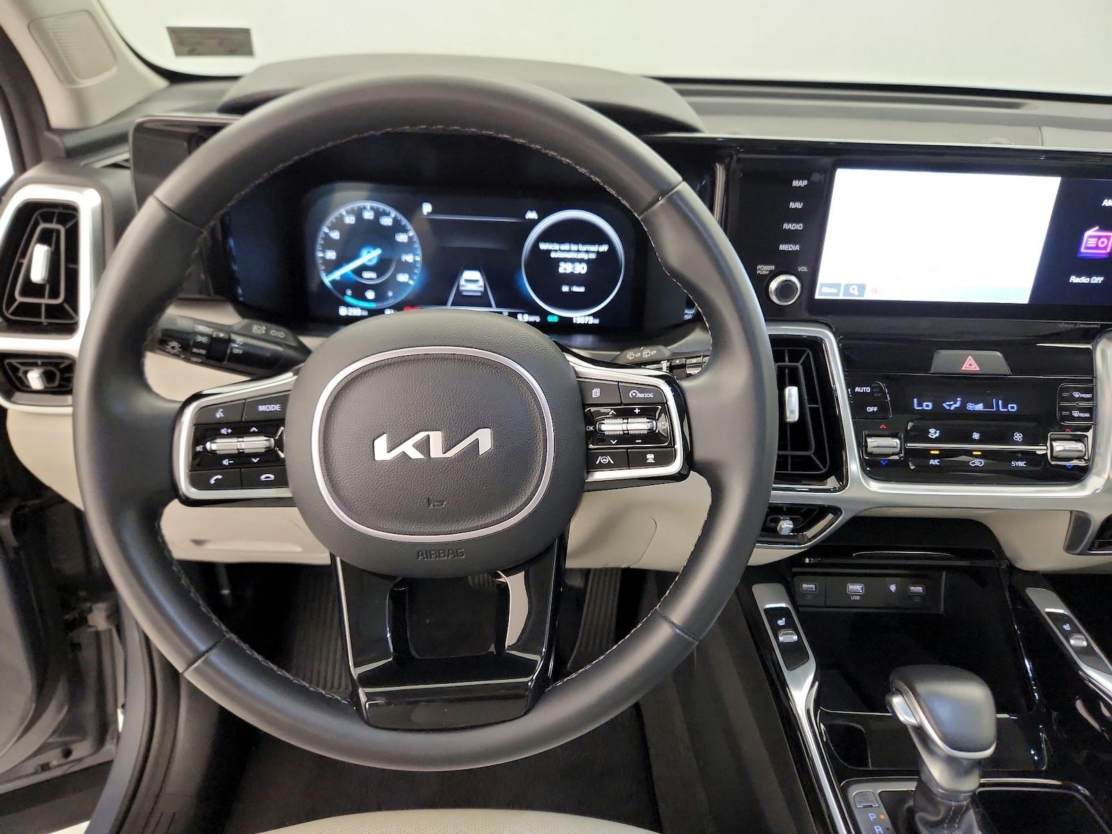 2023 Kia Sorento SX - Photo 11