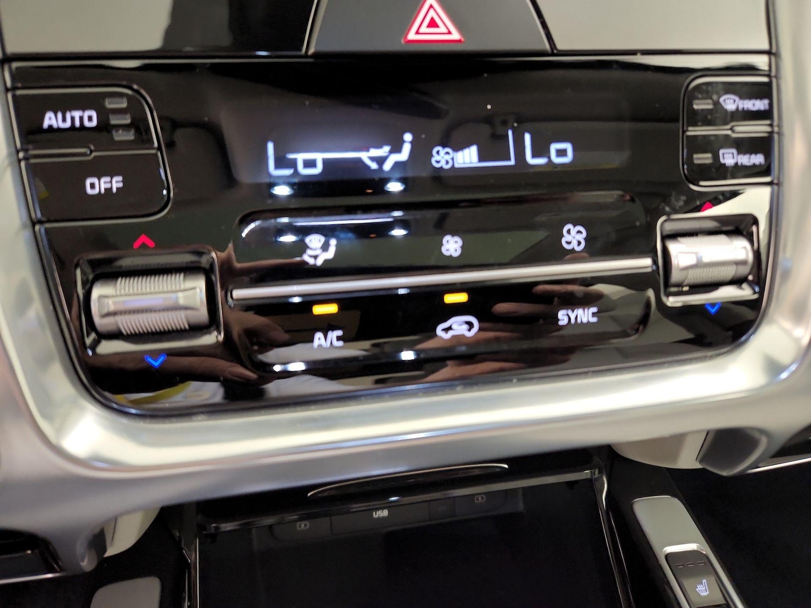 2023 Kia Sorento SX - Photo 18