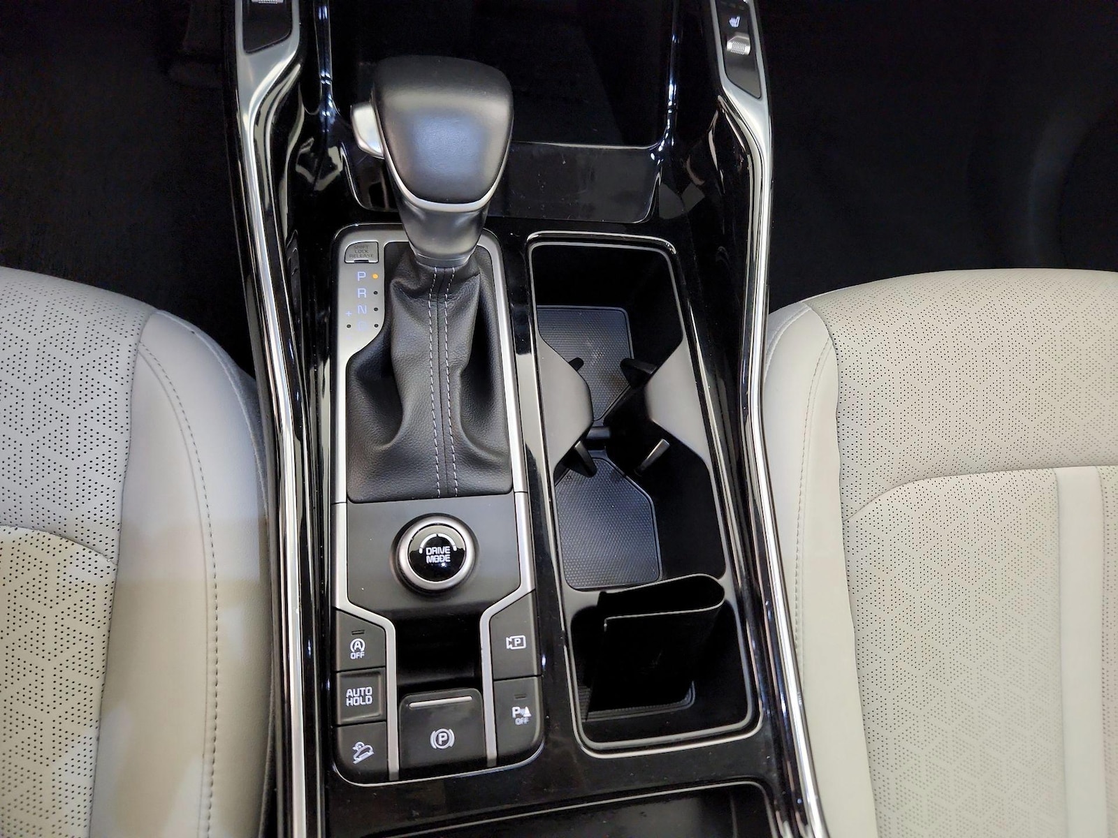 2023 Kia Sorento SX - Photo 20