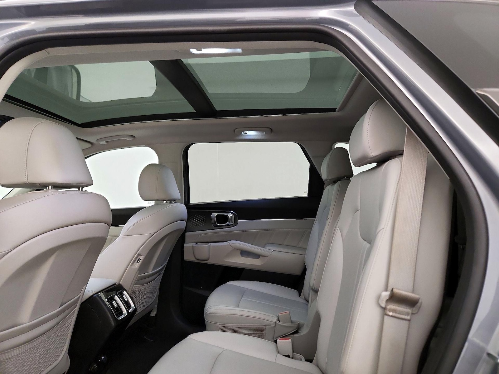 2023 Kia Sorento SX - Photo 26