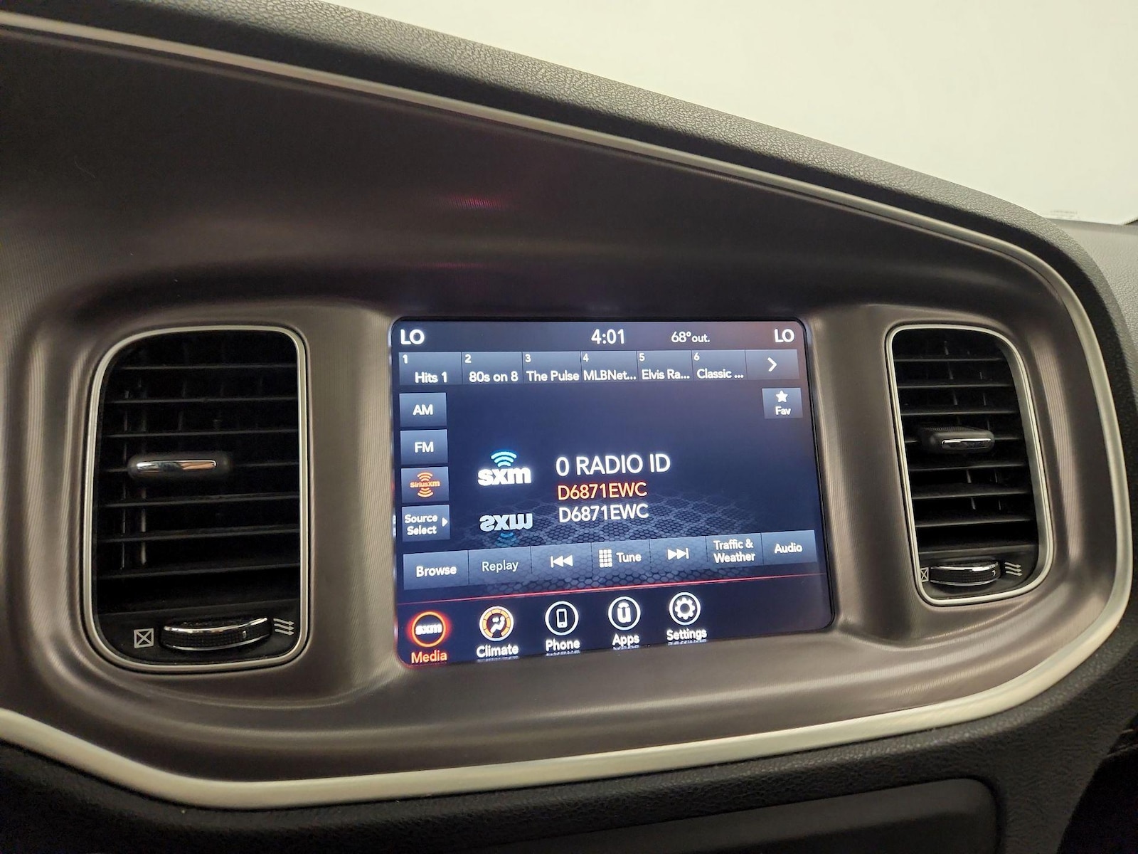2022 Dodge Charger R/T - Photo 16