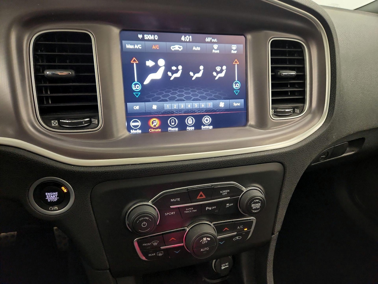 2022 Dodge Charger R/T - Photo 17