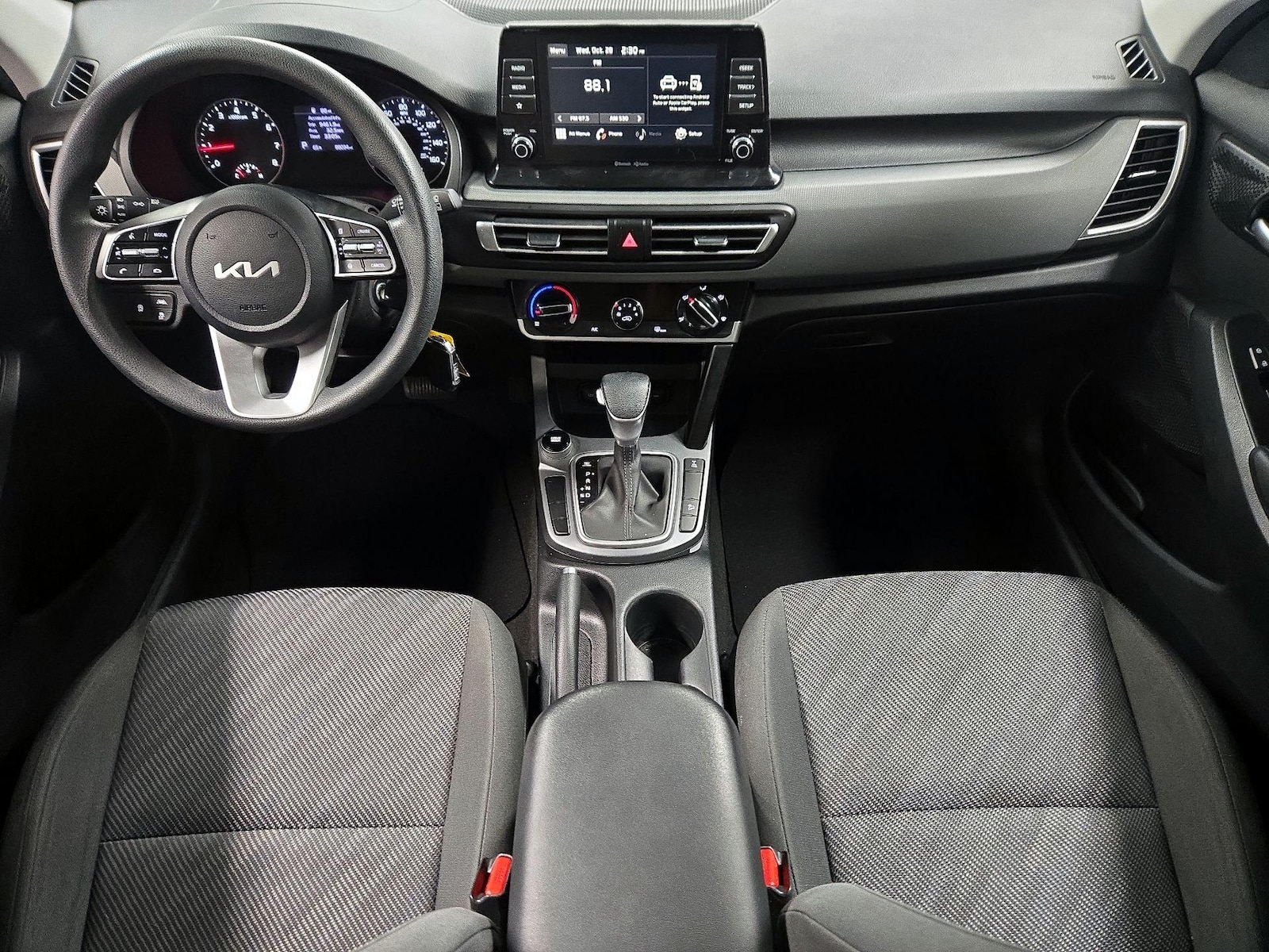 Apple CarPlay® & Android Auto™