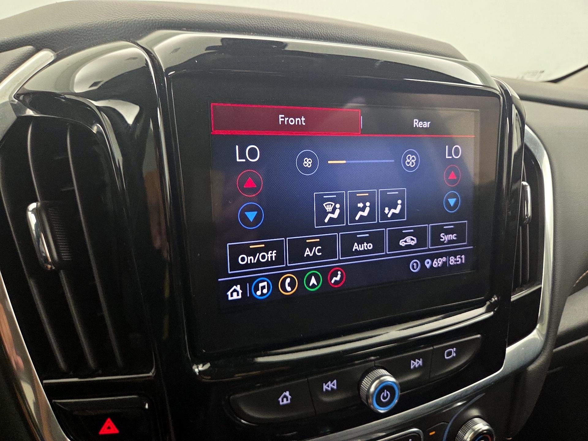 Thumbnail: 2021 Chevrolet Traverse - 16