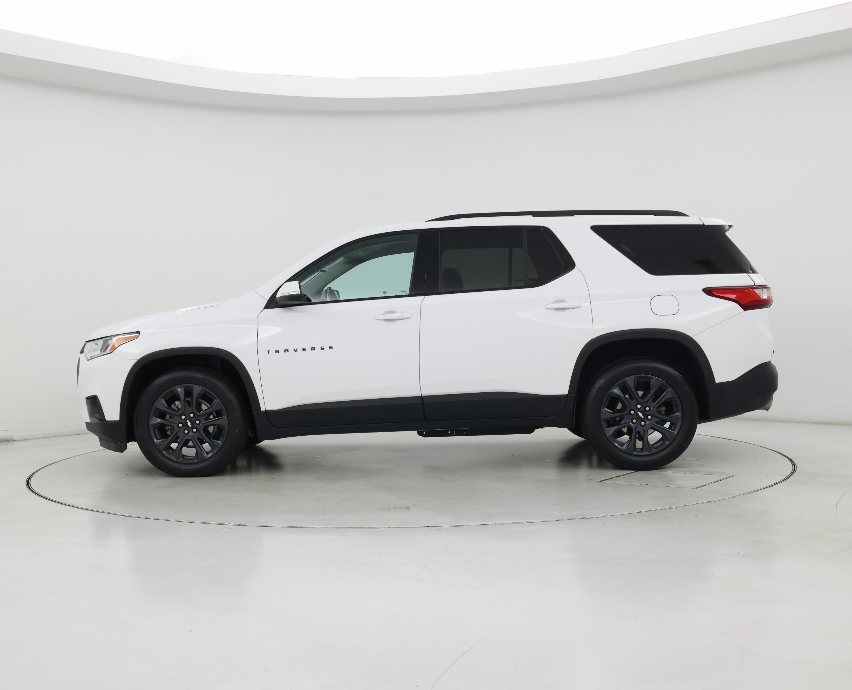 Thumbnail: 2021 Chevrolet Traverse - 3