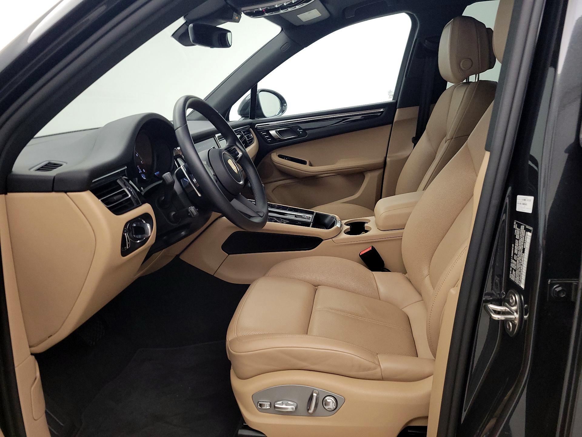 Thumbnail: 2025 Porsche Macan - 11