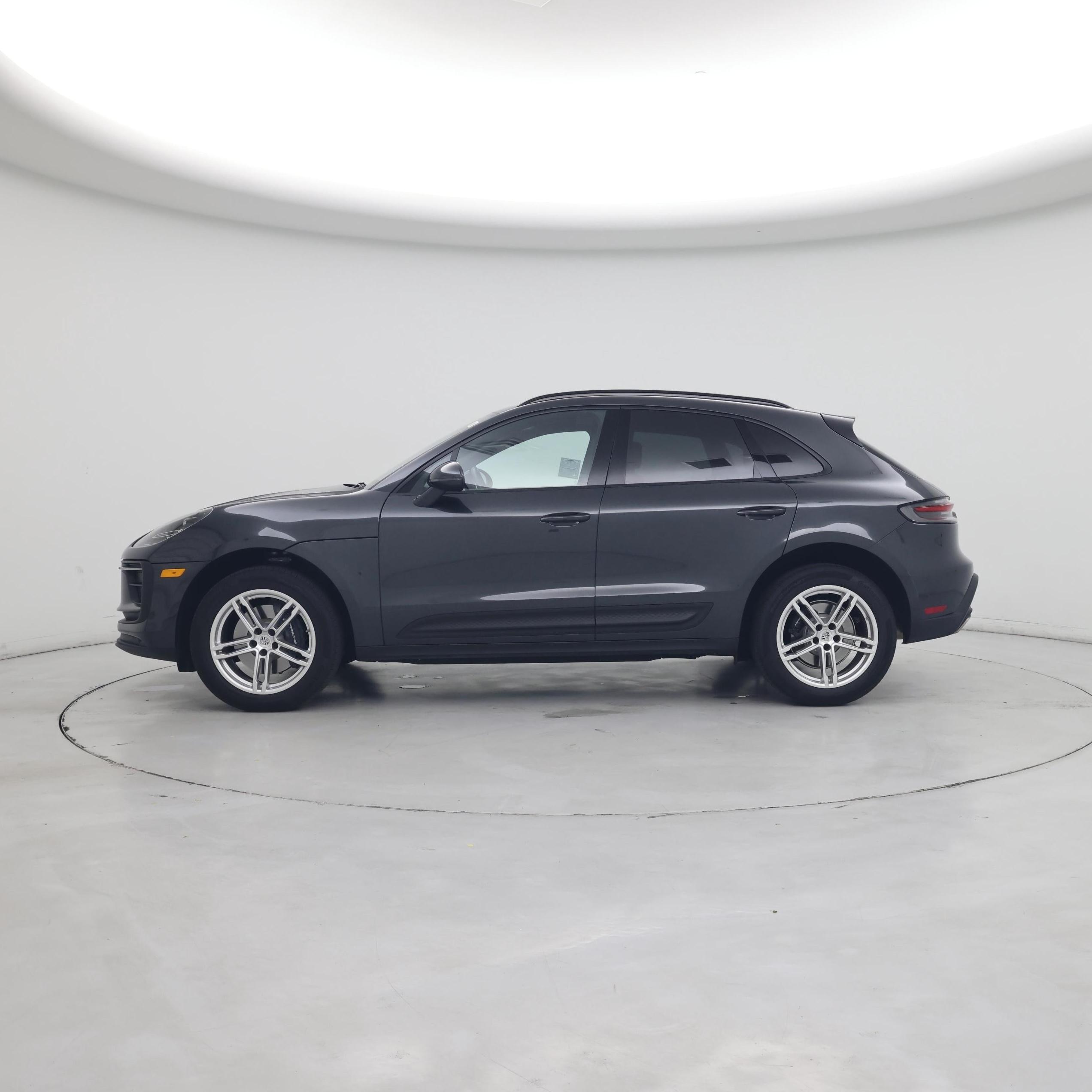 Thumbnail: 2025 Porsche Macan - 3