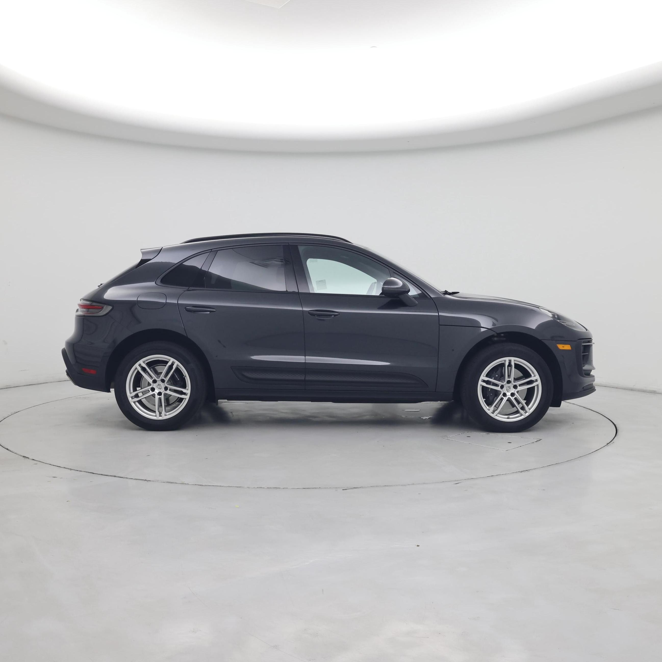 Thumbnail: 2025 Porsche Macan - 7